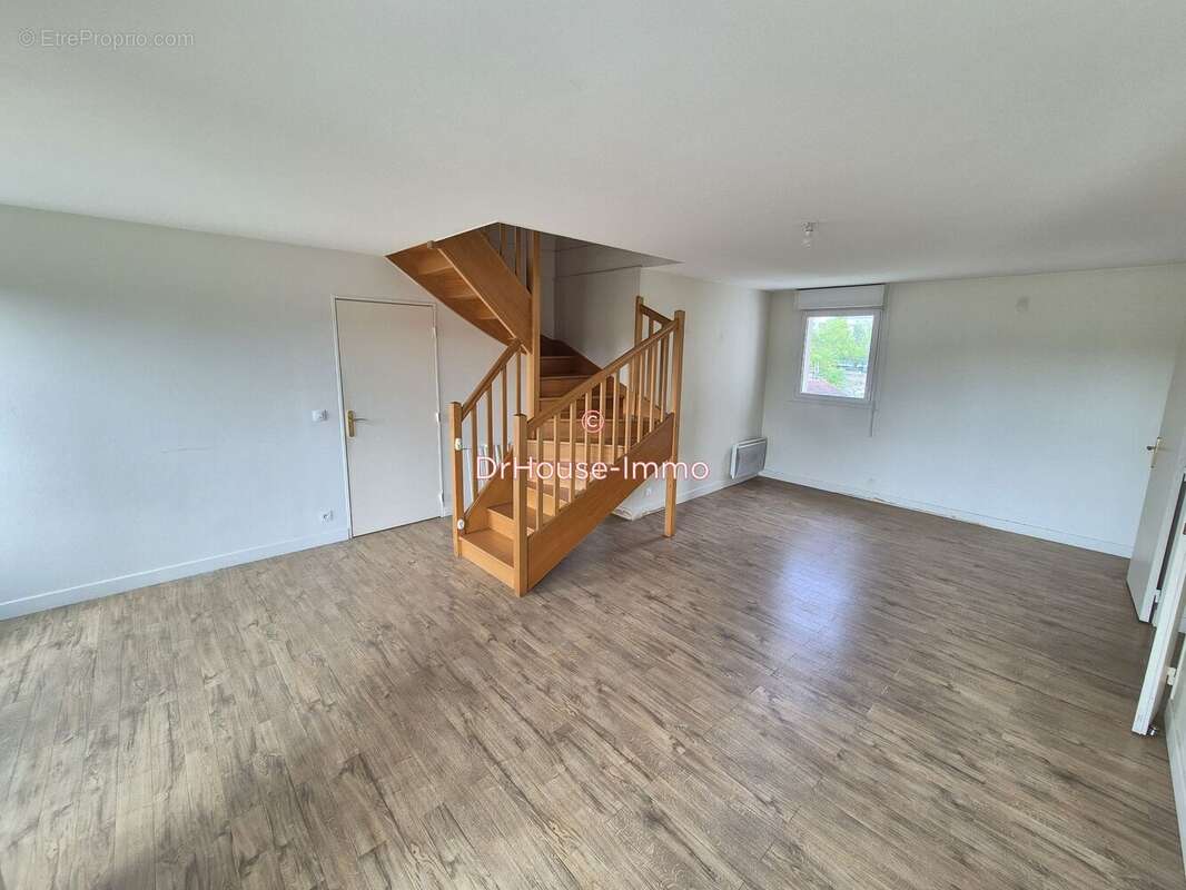 Appartement à LES MUREAUX