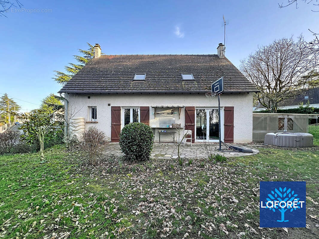 Maison à LA FERTE-ALAIS