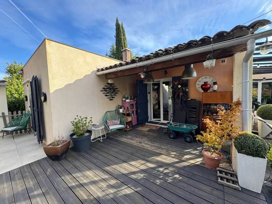 Maison à ENTRECASTEAUX