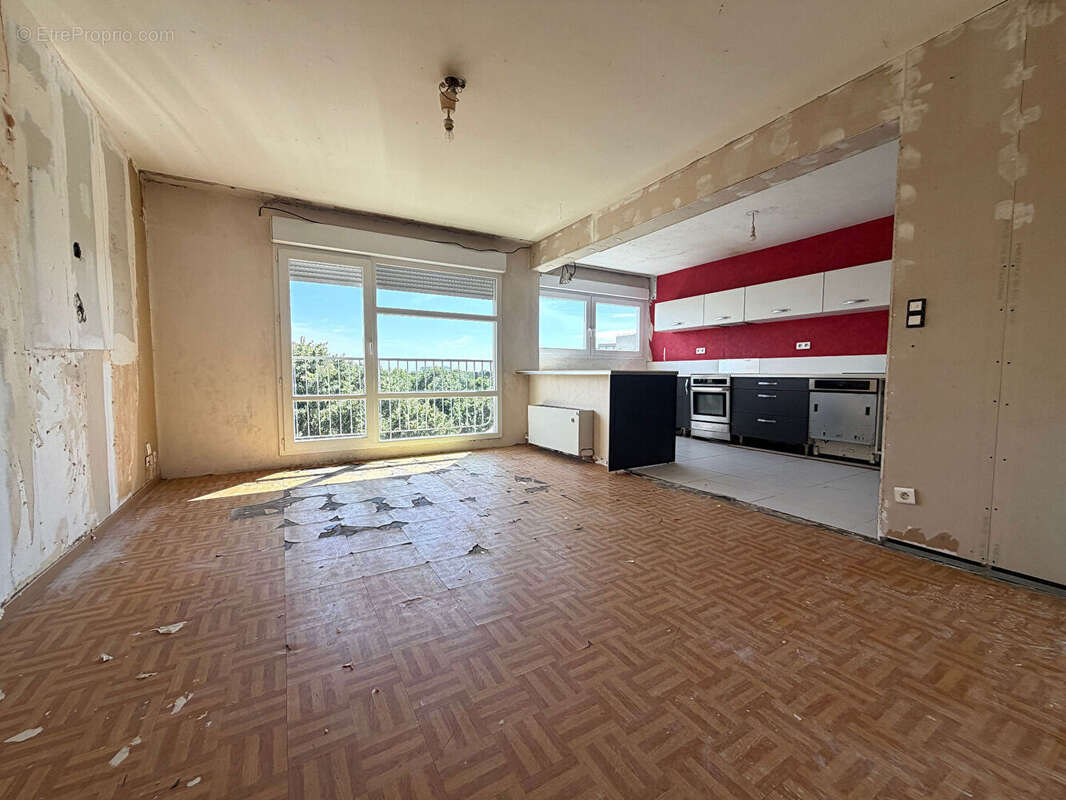 A VENDRE - Appartement Type 4 à RENNES (Secteur Rennes Sud) - photo 3