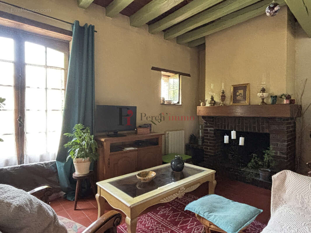A 15 minutes de nogent-le-rotrou dans un hameau calme maison a renover - photo 3