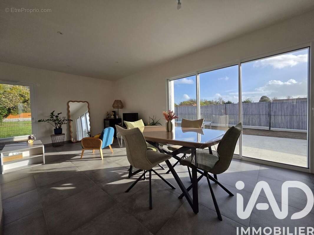 Photo 2 - Maison à ARTHON-EN-RETZ