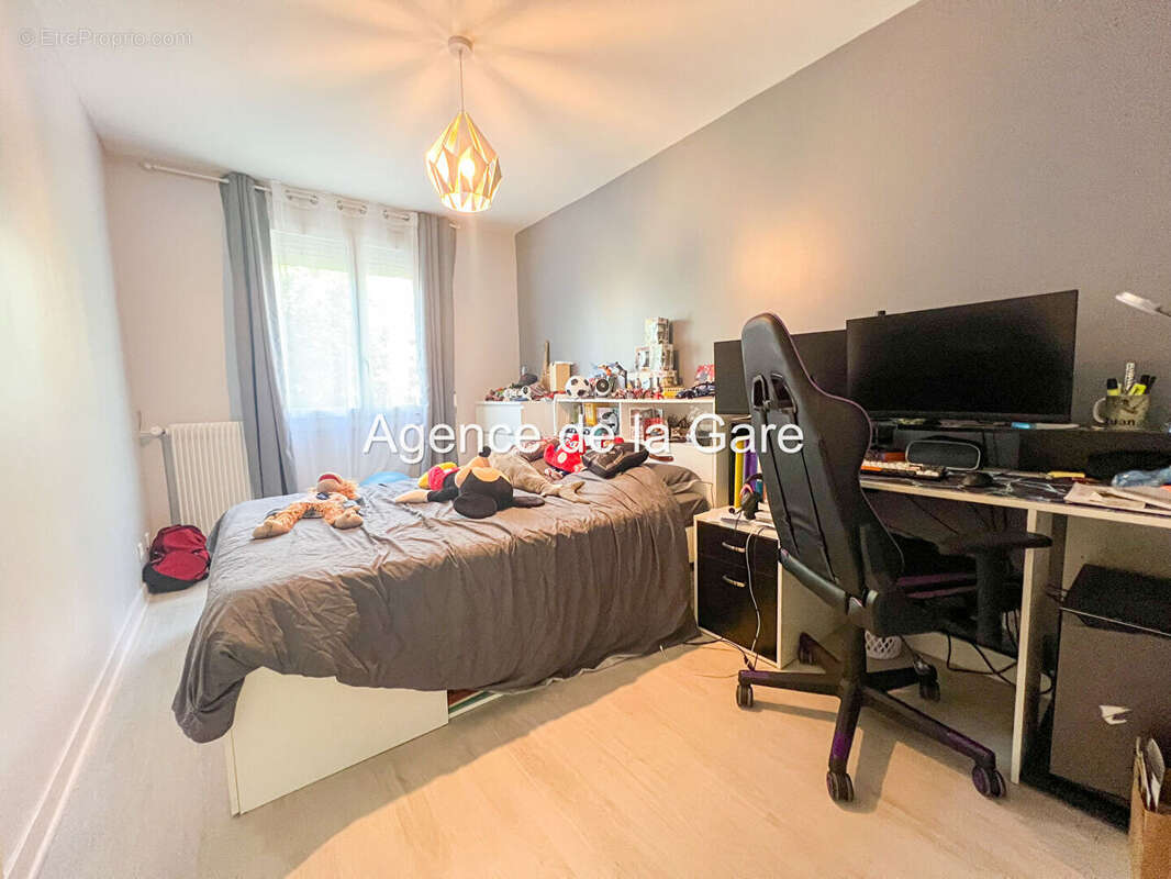Appartement à HOUILLES