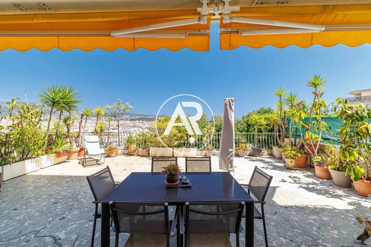 Appartement à NICE