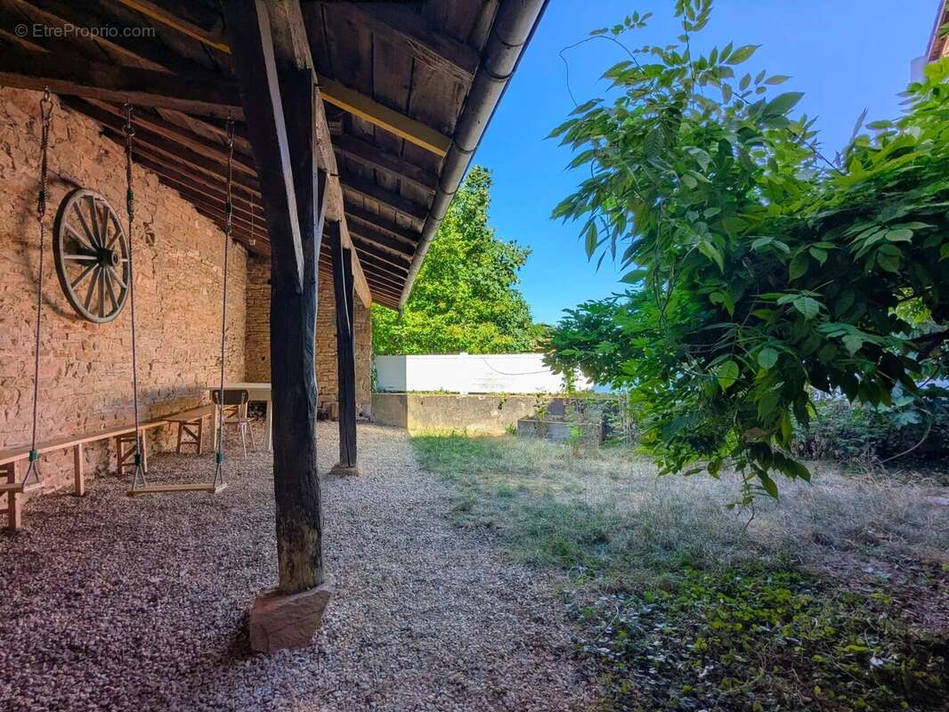 Maison 225 m² à Hurigny  - photo 33