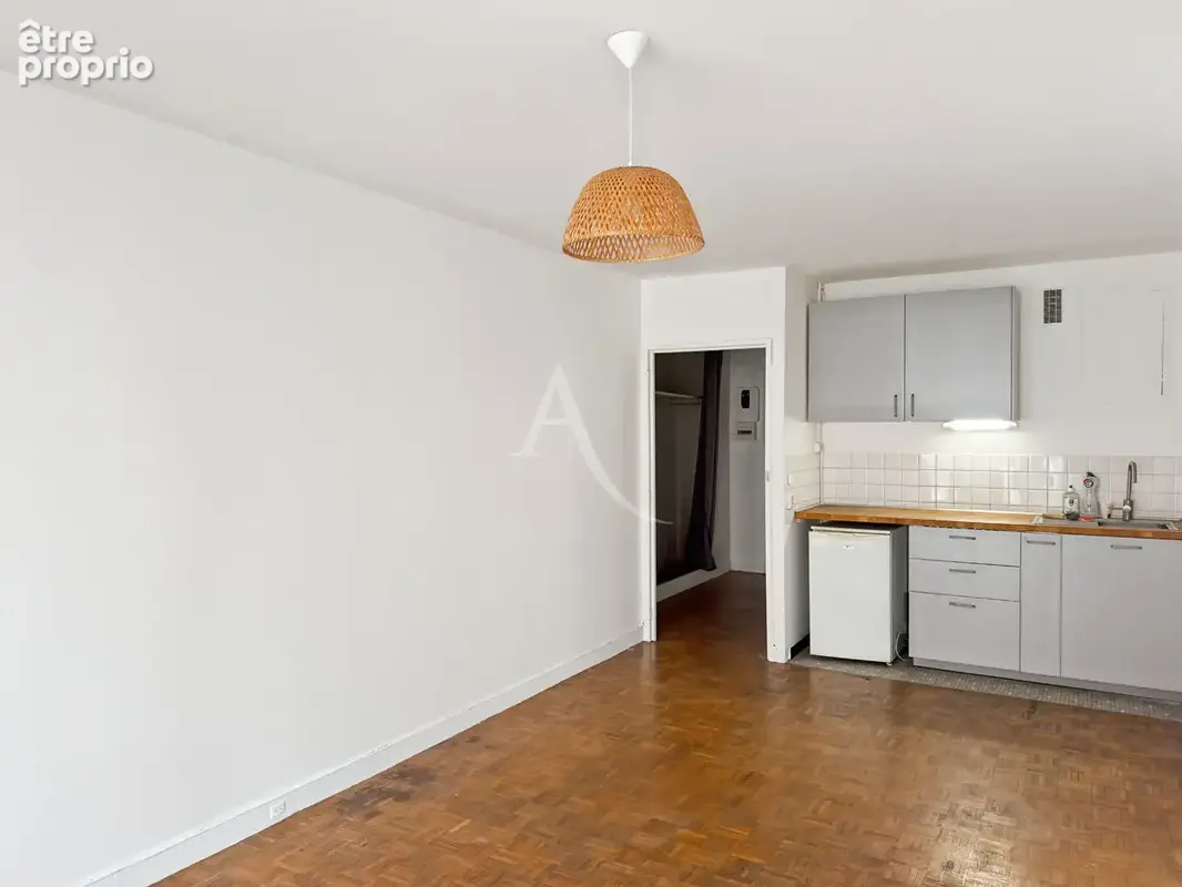 STUDIO 30 M²  PARIS 18 Métro Jules Joffrin - photo 3