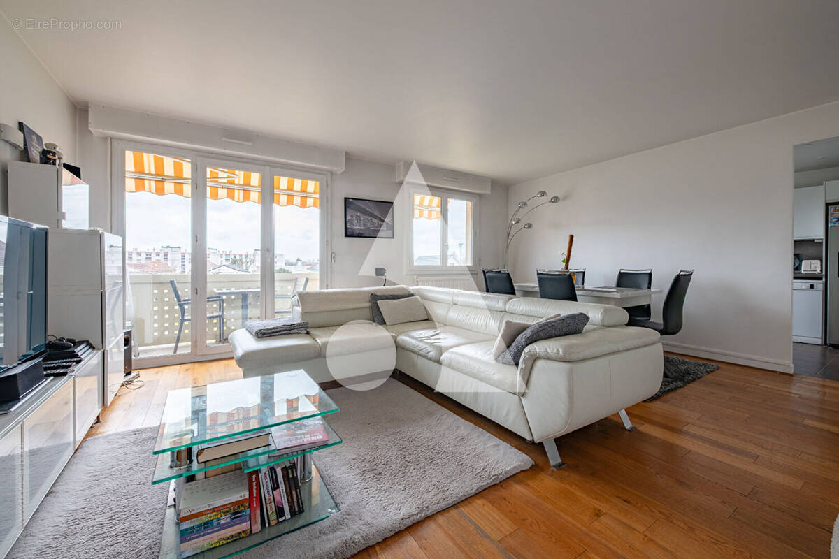 Appartement à SAINT-MAUR-DES-FOSSES