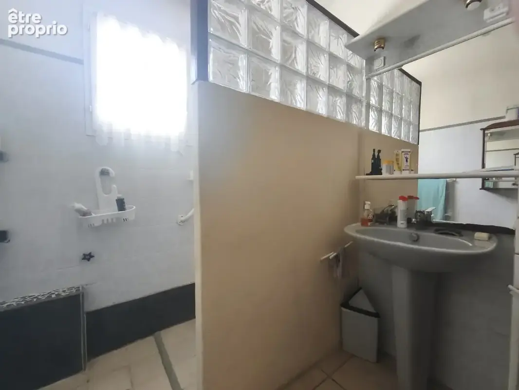 MÈZE  Maison T4 de plain-pied de 82m² avec garage, terrasse et terrain de 372m² piscinable - photo 8