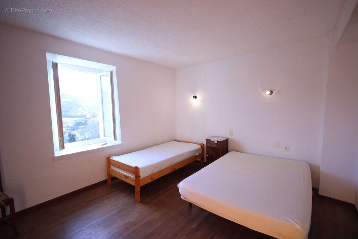 Maison à L'AIGUILLON