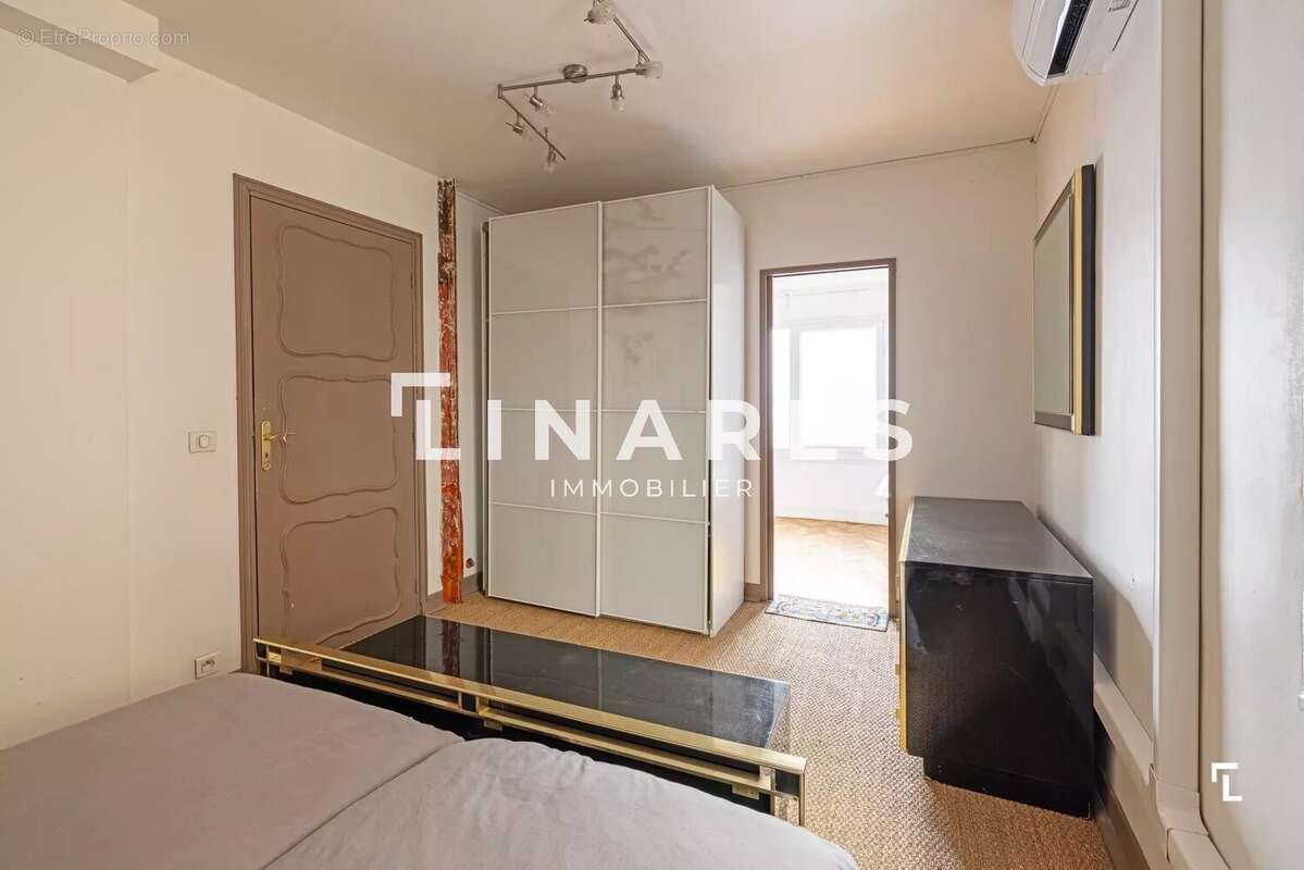 Appartement à MARSEILLE-1E