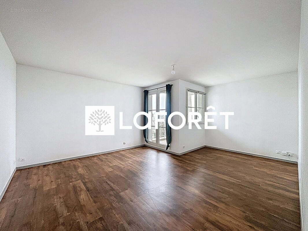 Appartement à MOISSY-CRAMAYEL