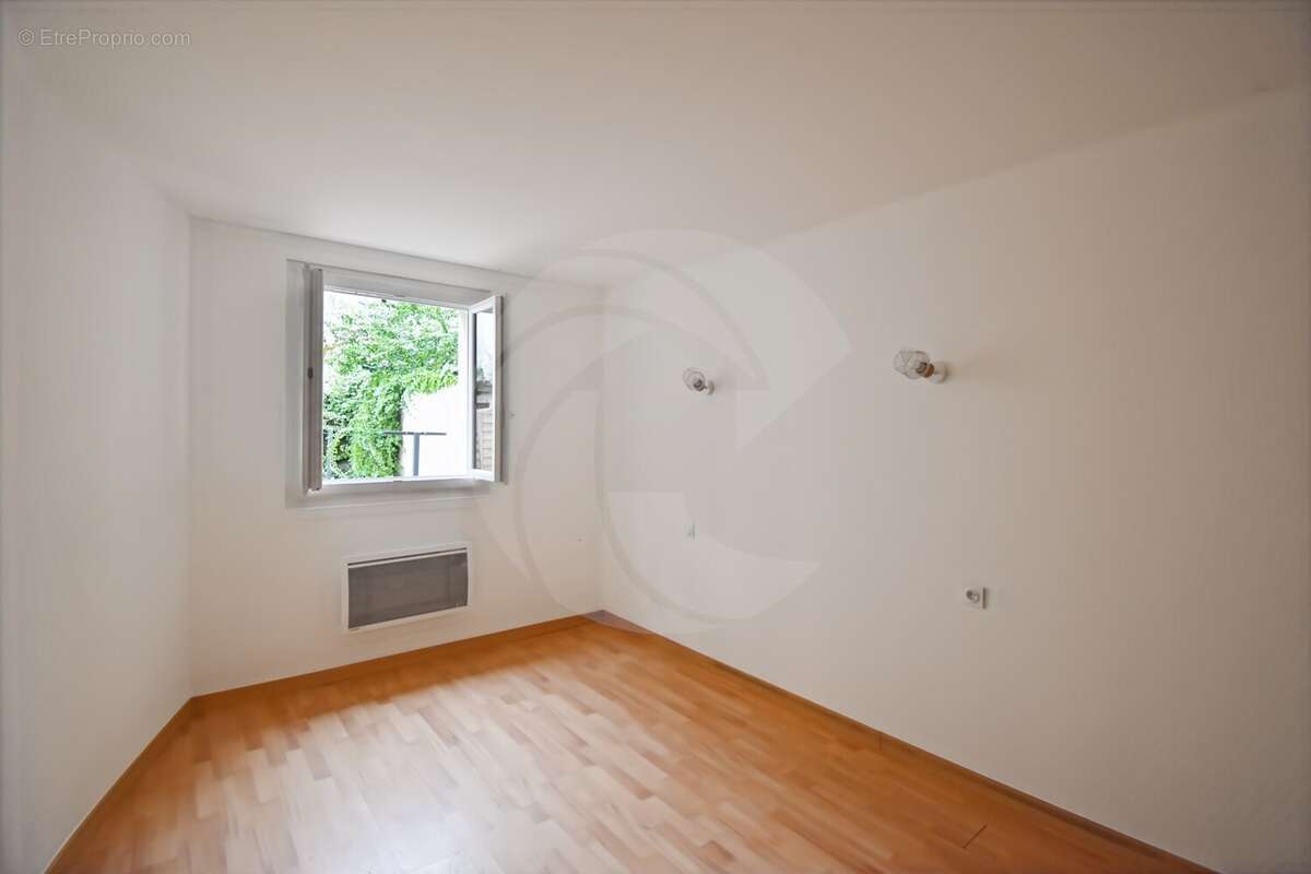 Appartement à NEGREPELISSE