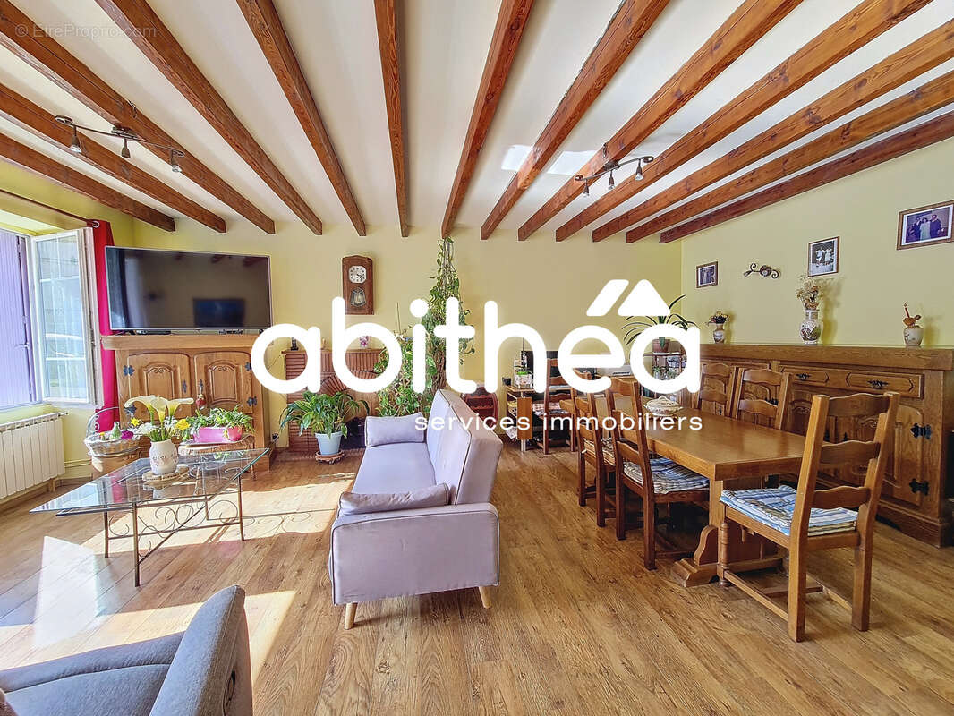 Maison à SAINT-FORT-SUR-GIRONDE