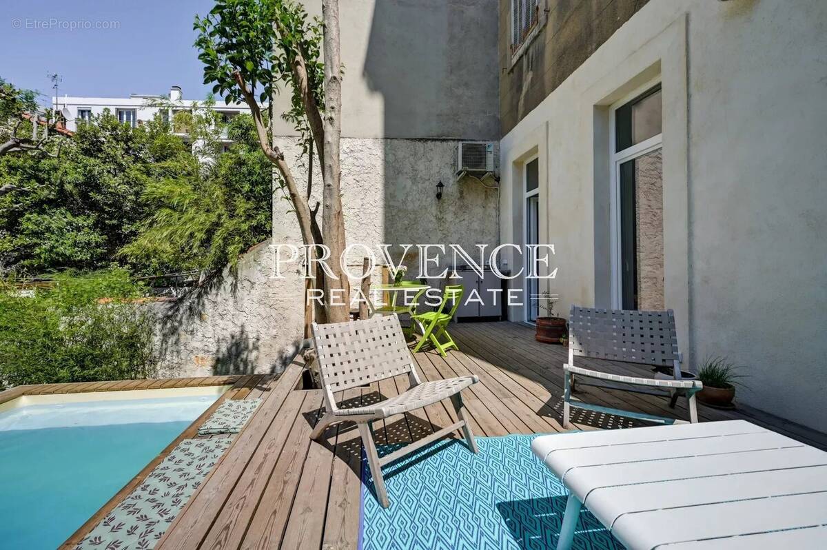 Appartement à MARSEILLE-5E