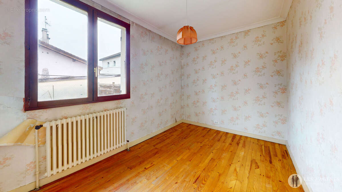 Maison à ECHIROLLES