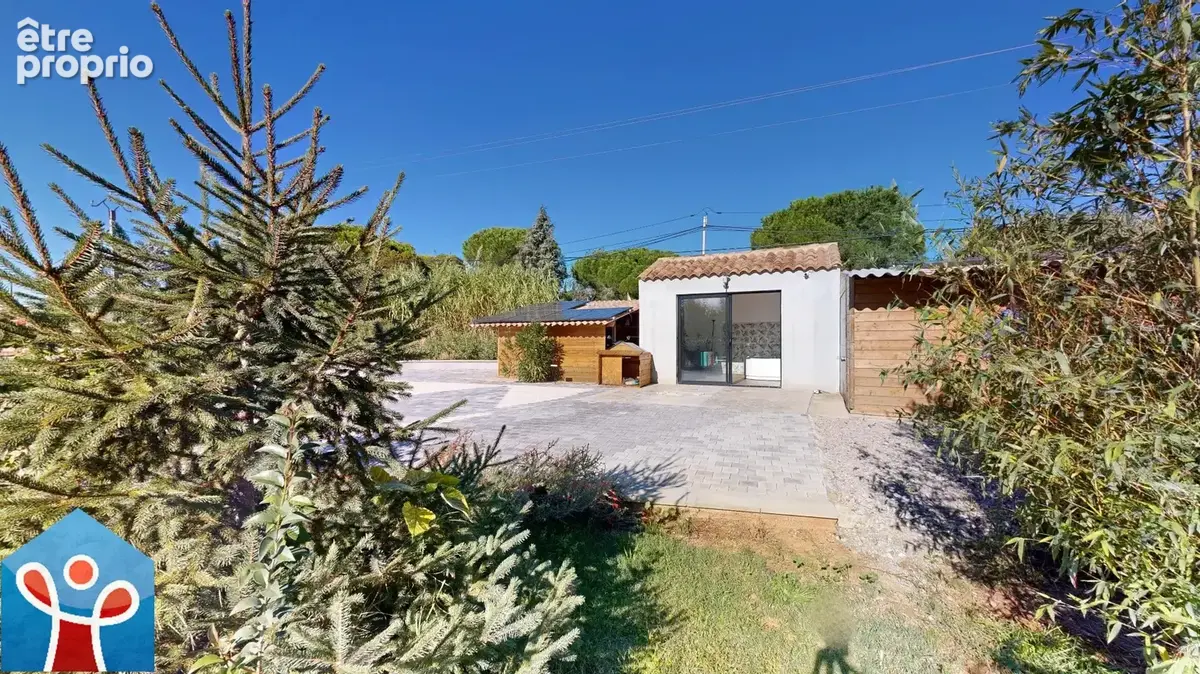 Villa moderne avec piscine, dépendances et terres agricoles - photo 12