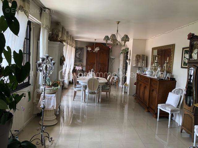 Maison à PETIT-COURONNE