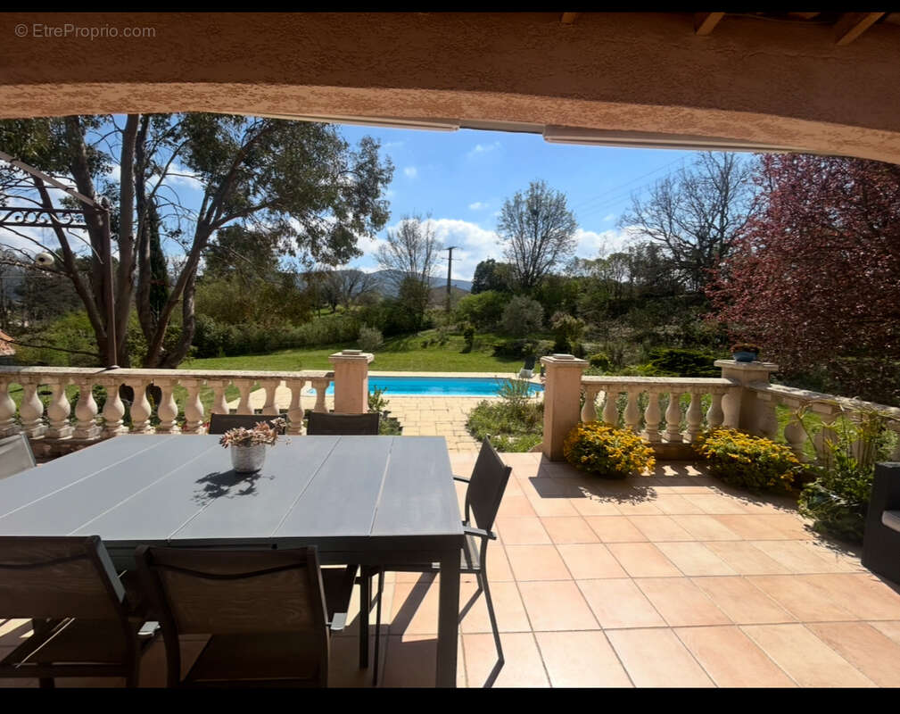 Maison à SAINT-ZACHARIE