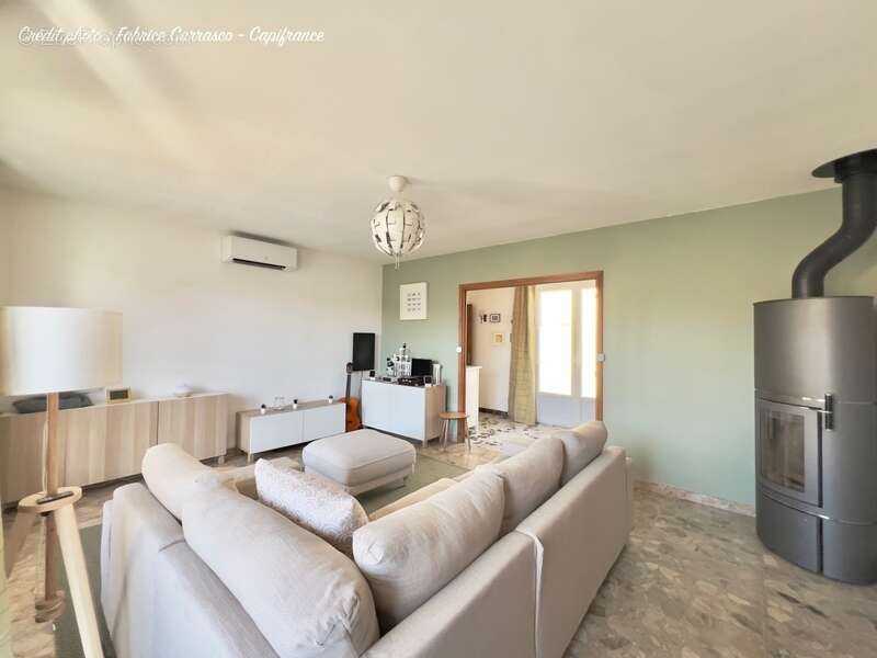 Maison à vendre 5 pièces SAINT BONNET PRES RIOM (63) - photo 12