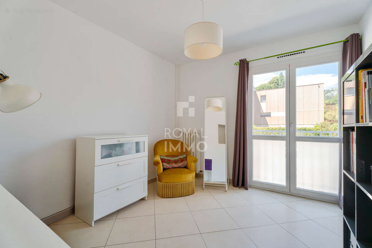 Appartement à LA VALETTE-DU-VAR
