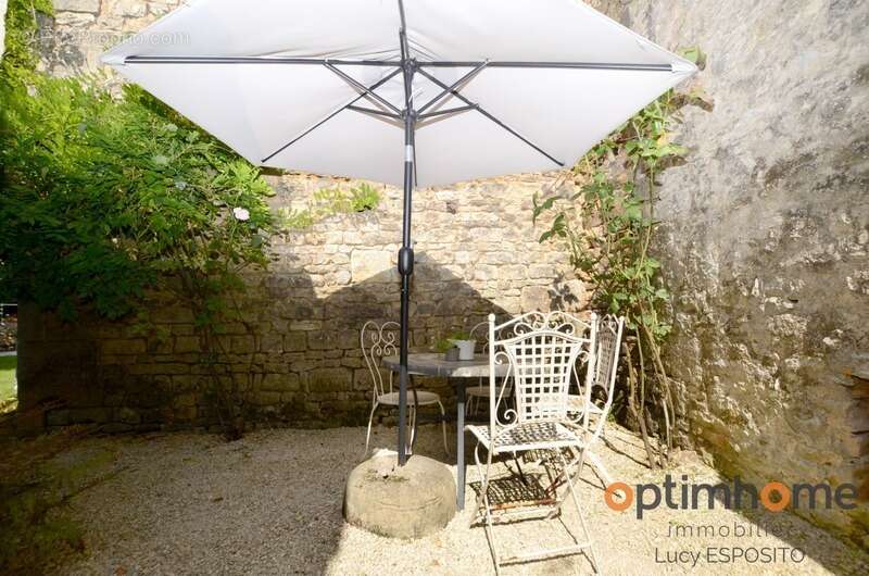 Maison à NANTEUIL-EN-VALLEE