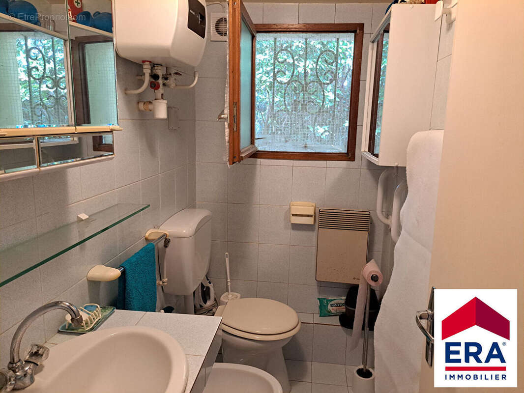 Maison à CAMARET-SUR-AIGUES