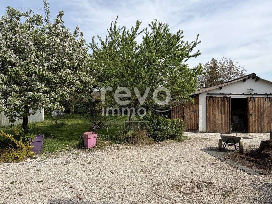 Maison à VILLARS-LES-DOMBES