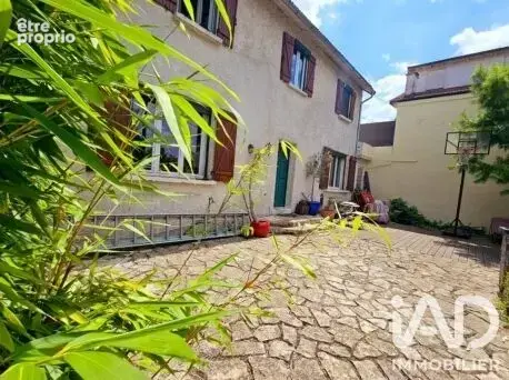 Photo 1 - Maison à SAINT-MAUR-DES-FOSSES