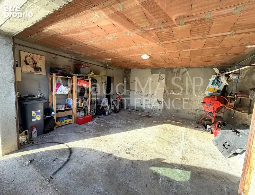 Pavillon de plain pied renove 95m² hab, jardin, terraces, garage, atelier, proche commodites - photo 13