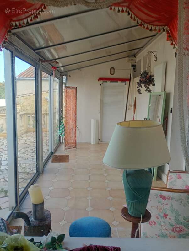 Maison 165 m² à Chateaubernard  - photo 6