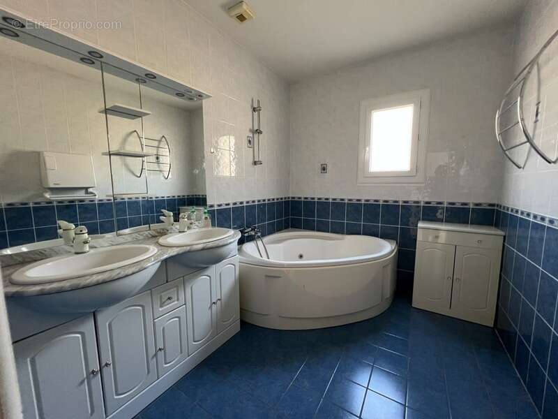 Maison à CHAUFFAILLES