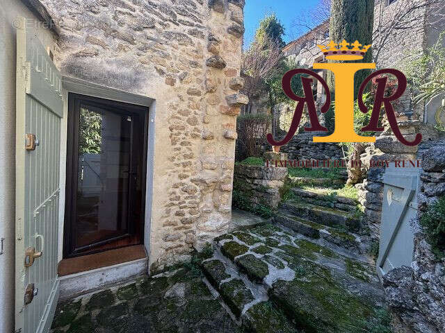 Maison à BONNIEUX