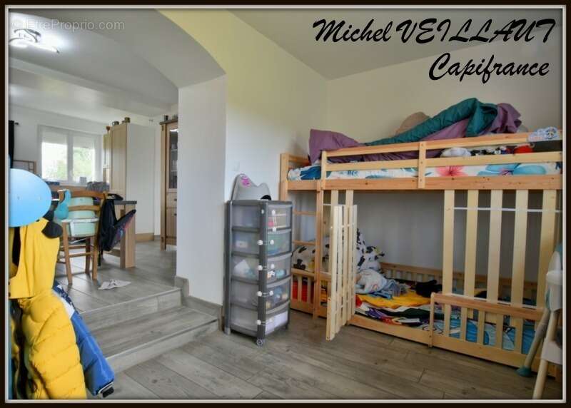 Maison à PARAY-LE-FRESIL