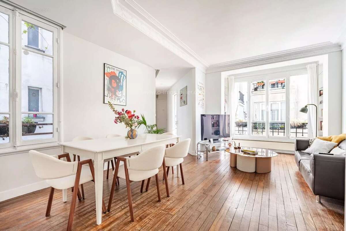 Appartement à PARIS-19E
