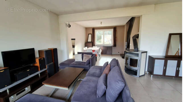 Maison à GOMETZ-LE-CHATEL