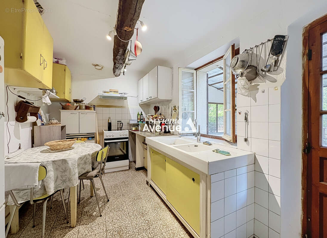 A vendre au Plan de Grasse - Maison atypique de 10 pièces ? 8 chambres ? Terrain de 360 m² - photo 15