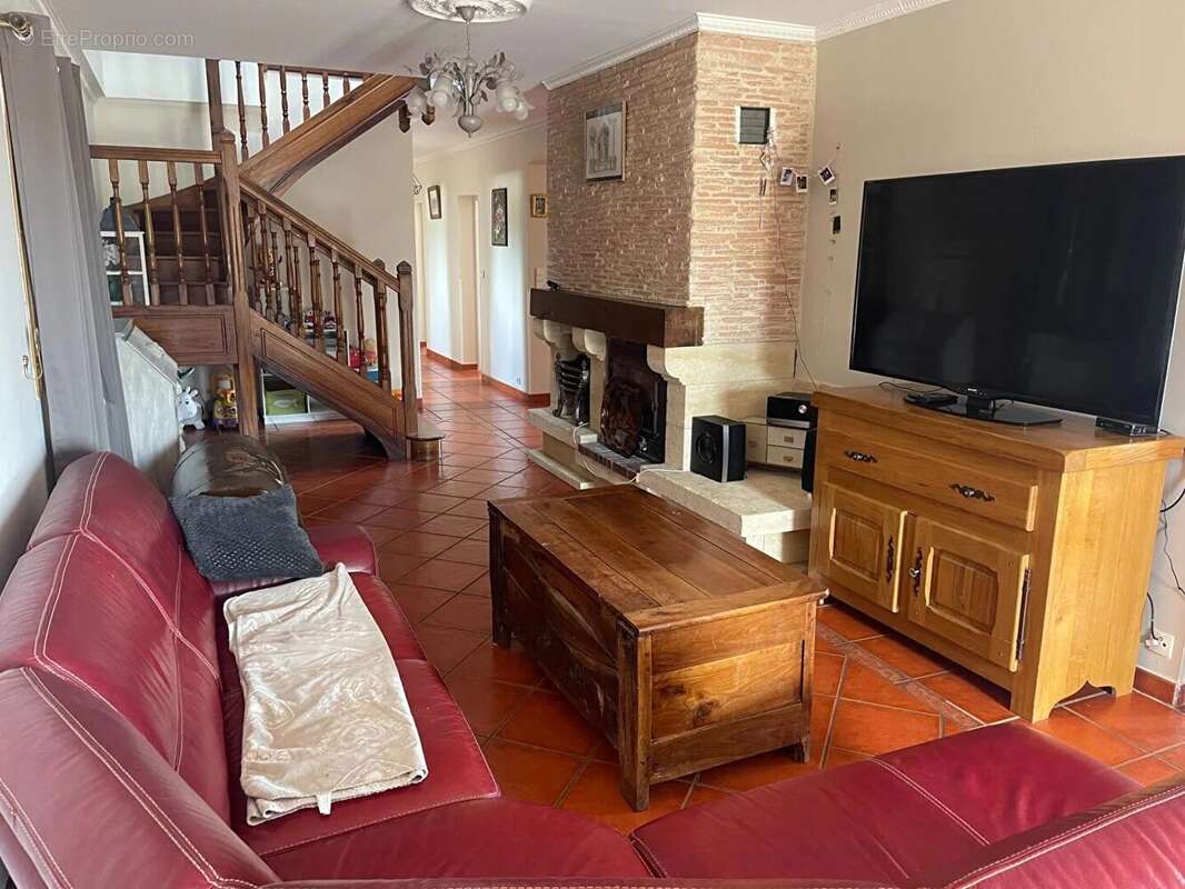 Maison à LIORAC-SUR-LOUYRE