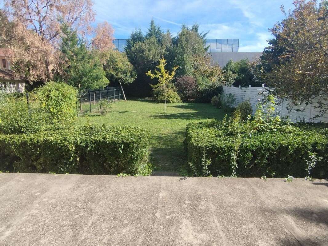 Maison bourgeoise à rénover         secteur Castelsarrasin - photo 17