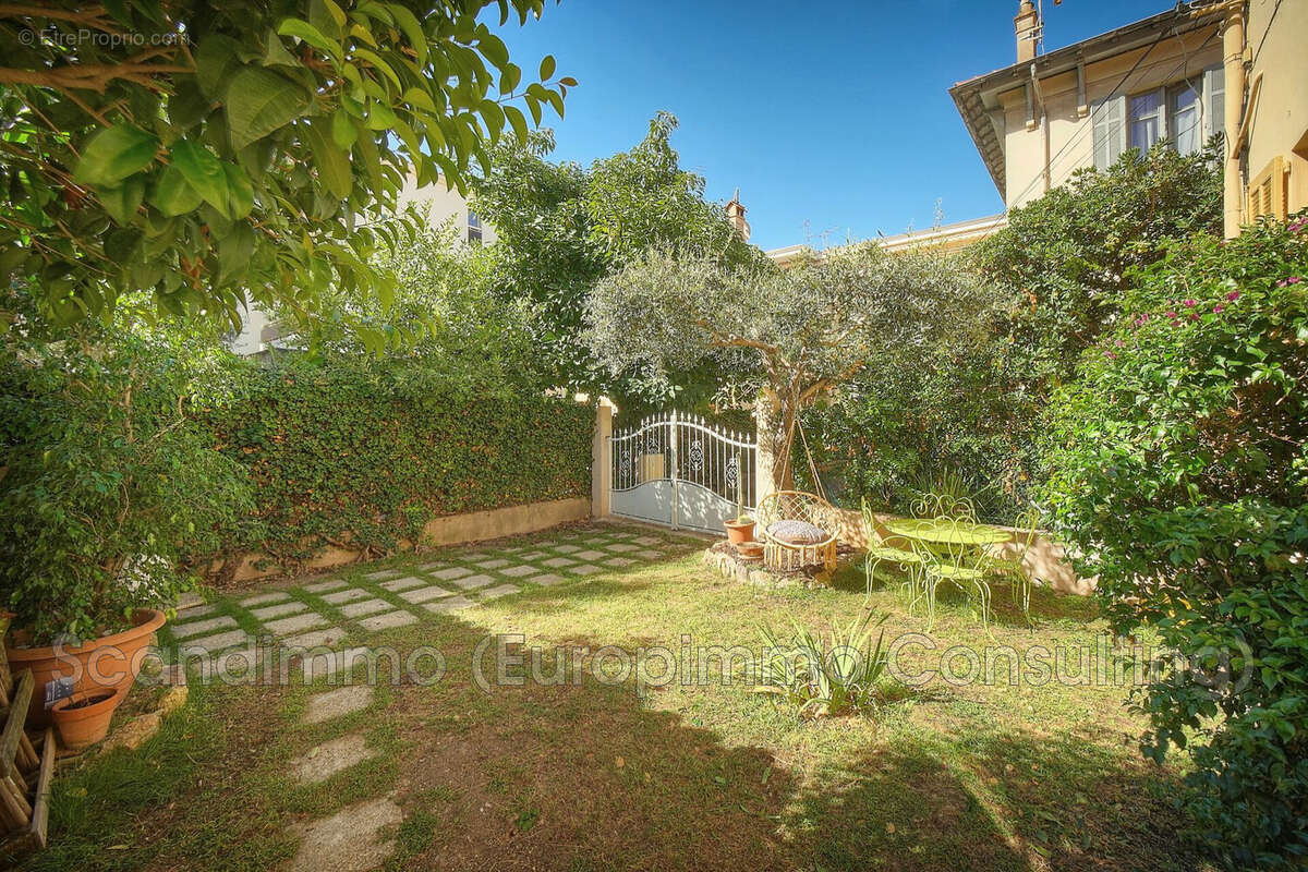 Appartement à CANNES