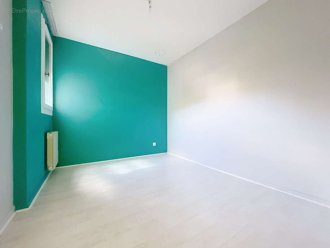 Appartement à SAINT-GENIS-LAVAL