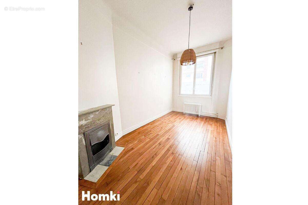 Appartement à LA GARENNE-COLOMBES