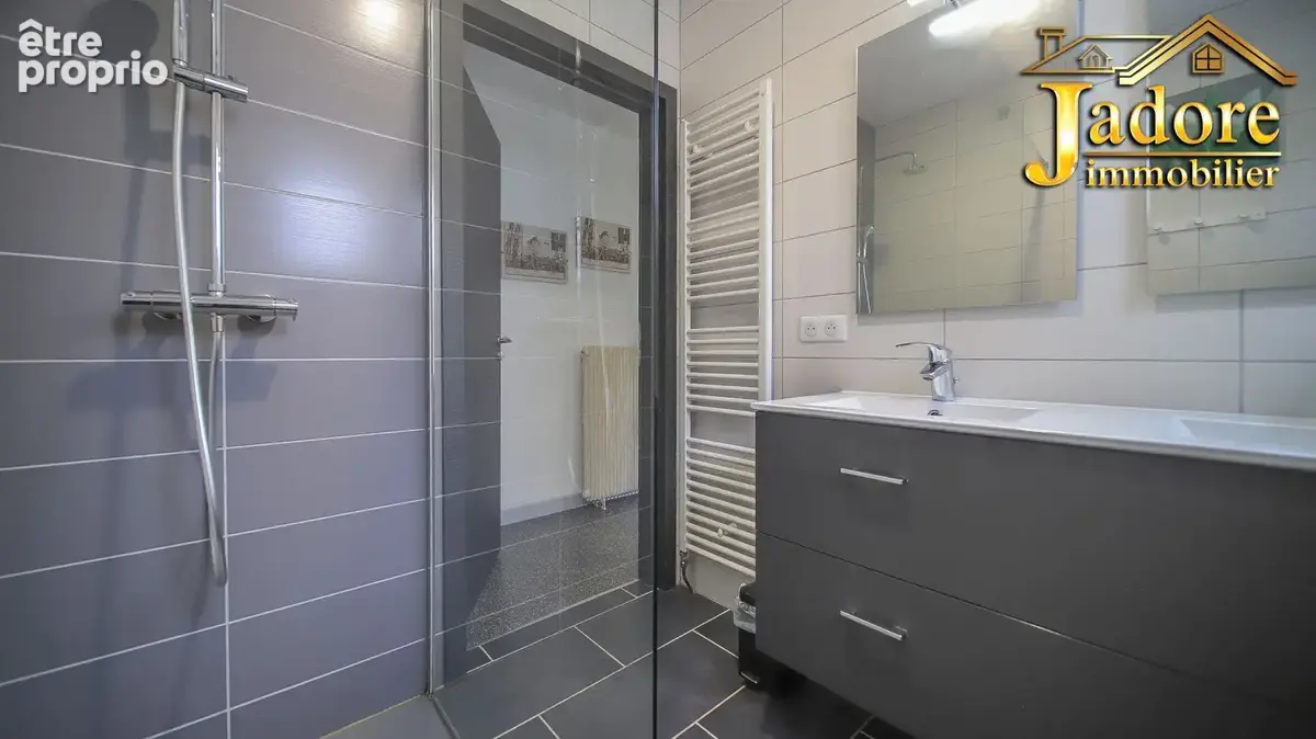 Ensemble immobilier rénové - photo 20