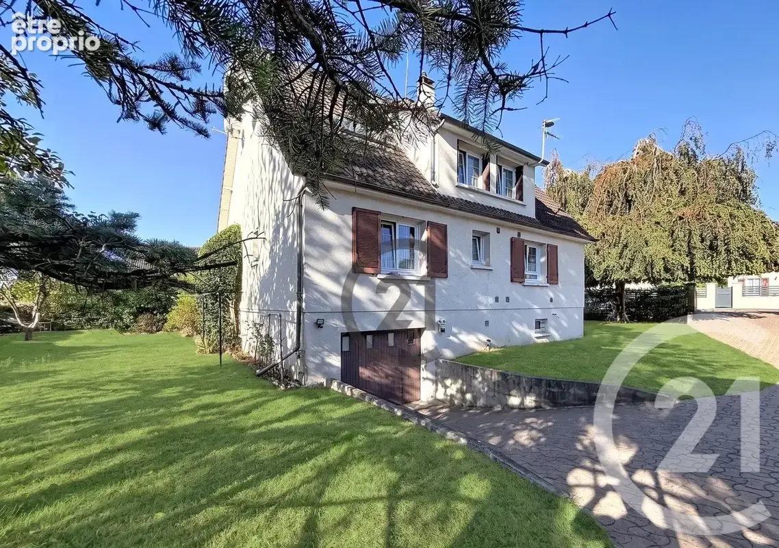 Maison 6 pièces 157 m² à vendre à Varennes-Jarcy (91480) - photo 2