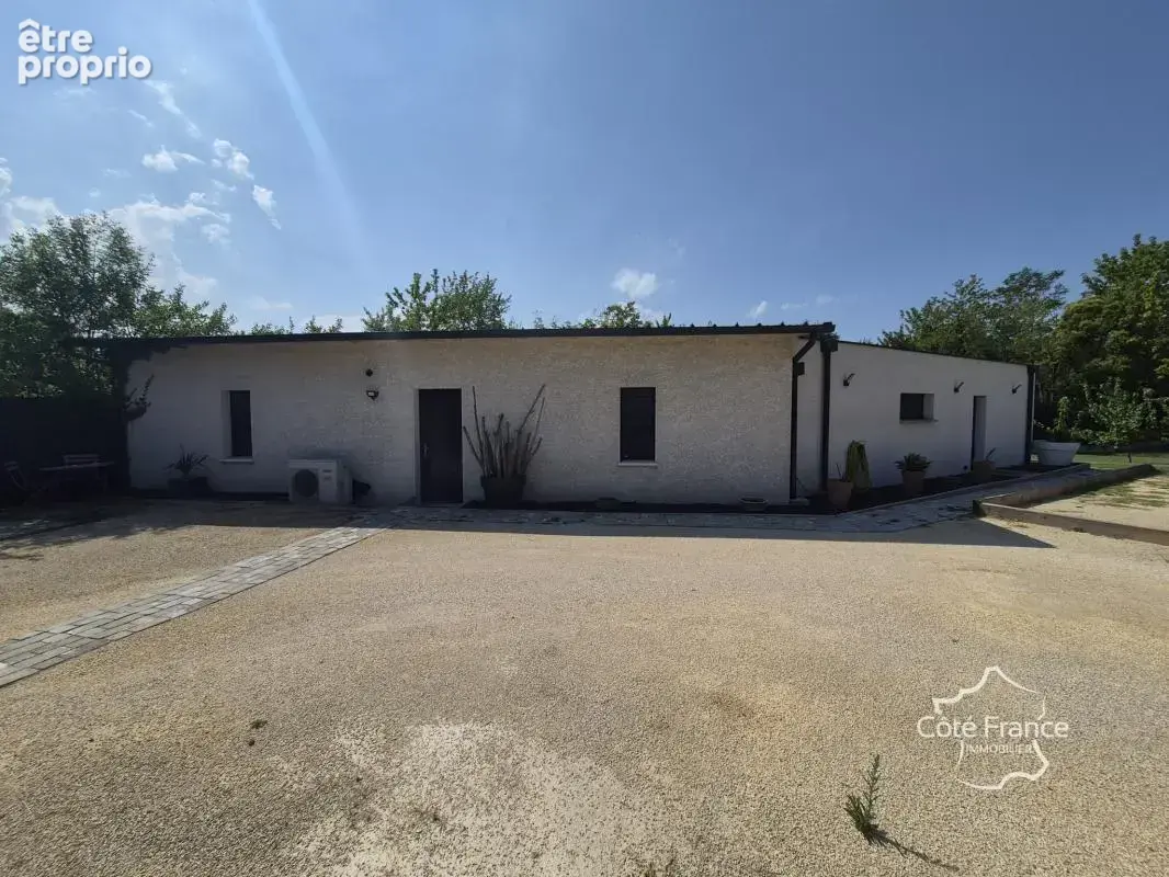 Maison très récente et de plain-pied à AUBENAS, avec beau te - photo 3