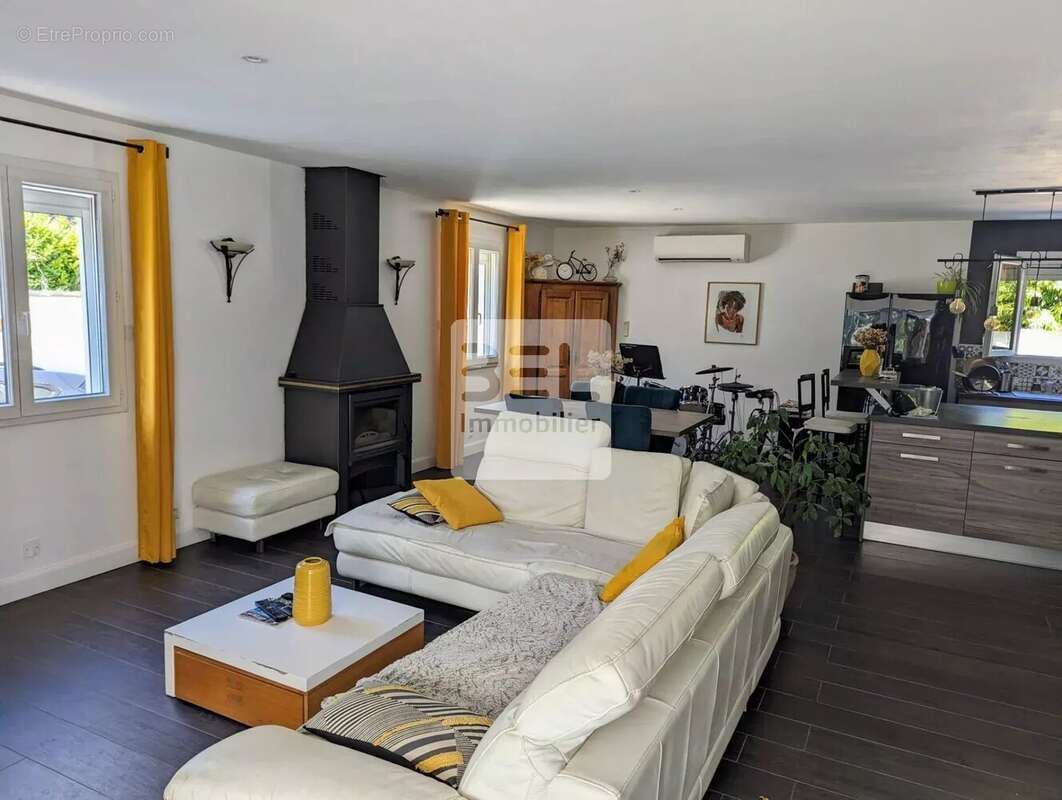 Maison à BAGNOLS-SUR-CEZE