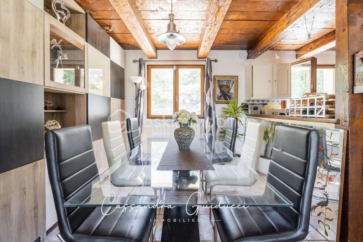 Superbe villa avec vue panoramique et appartement T2 indépendant - photo 9