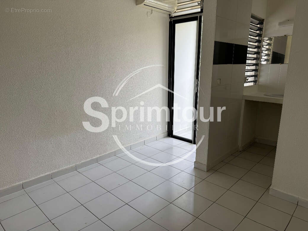 Appartement à BAIE-MAHAULT