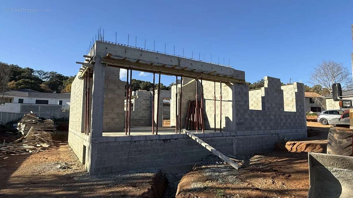 Maison à SANTA-LUCIA-DI-MORIANI