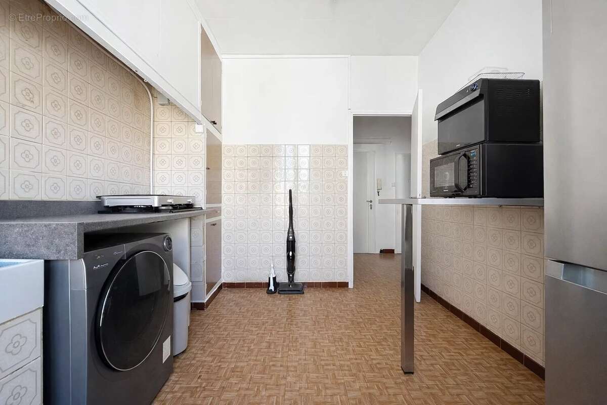 Appartement à MARSEILLE-3E