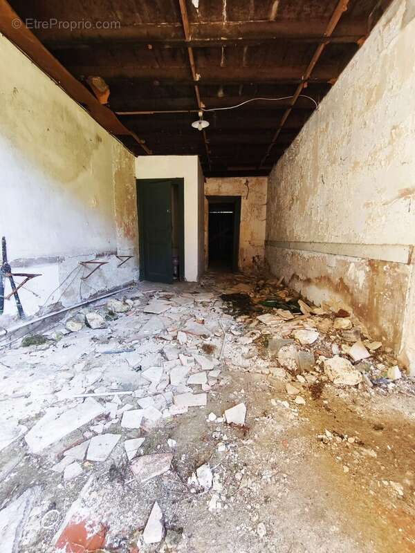 Maison à SAINT-CHRISTOLY-DE-BLAYE